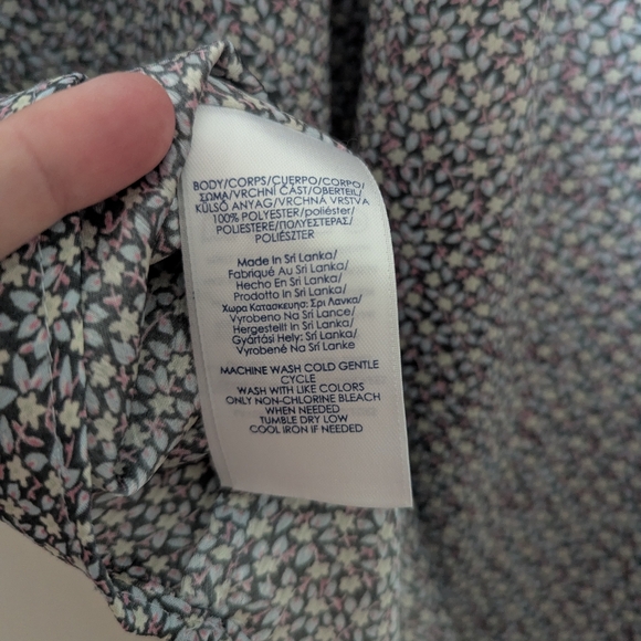 THML Floral Ruffle Top - Picture 2 of 7